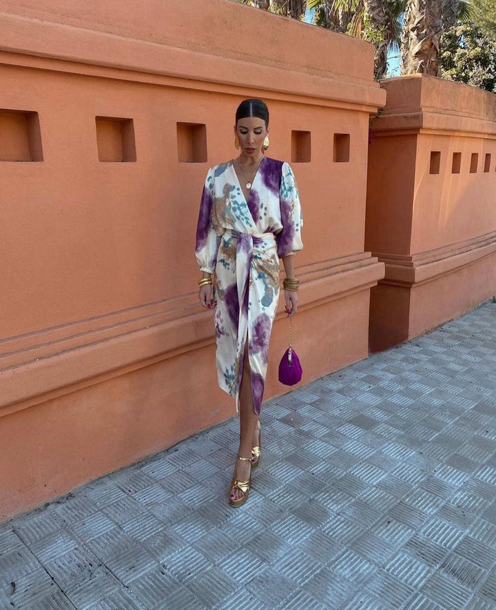 Penelope - Elegancka Letnia Sukienka z Dekoltem w Serek
